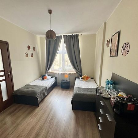 לודז' Bedrooms Piotrkowska 64 מראה חיצוני תמונה